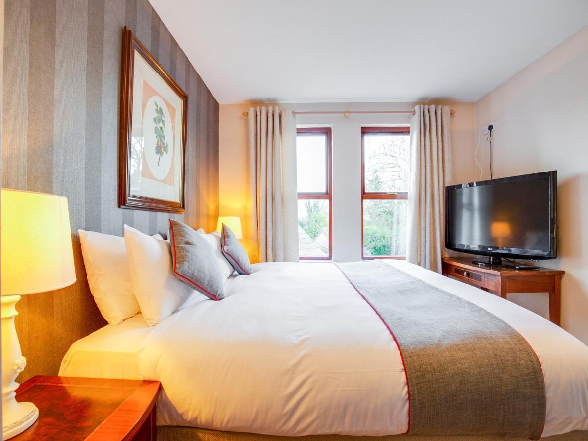 Drummonds Hotel Glenrothes Exteriör bild